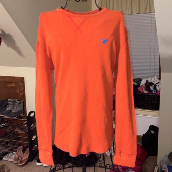 Men’s size Large American Eagle Classic Fit Shirt